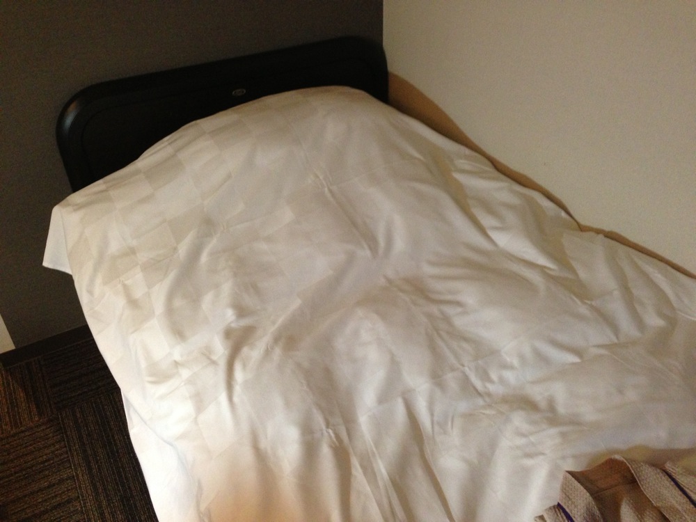 高松シティホテルのベッド