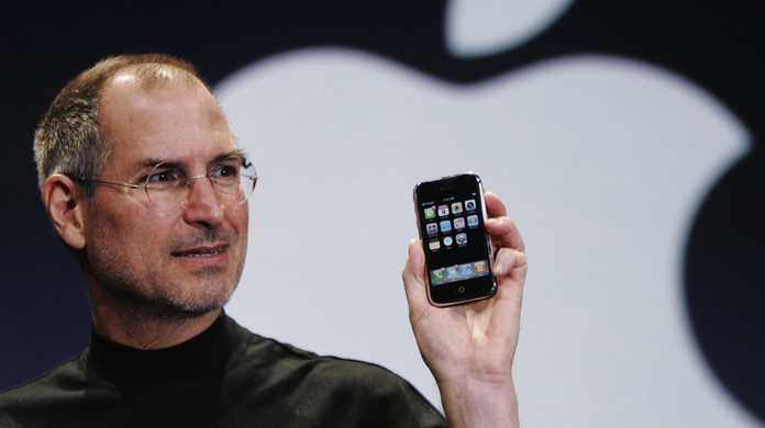 BlackBerry創業者、ジョブズのiPhone初発表を見て震え上がる。